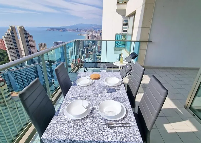 Terraza Privada Y Soleada Con Vistas Al Mar - Planta 26
